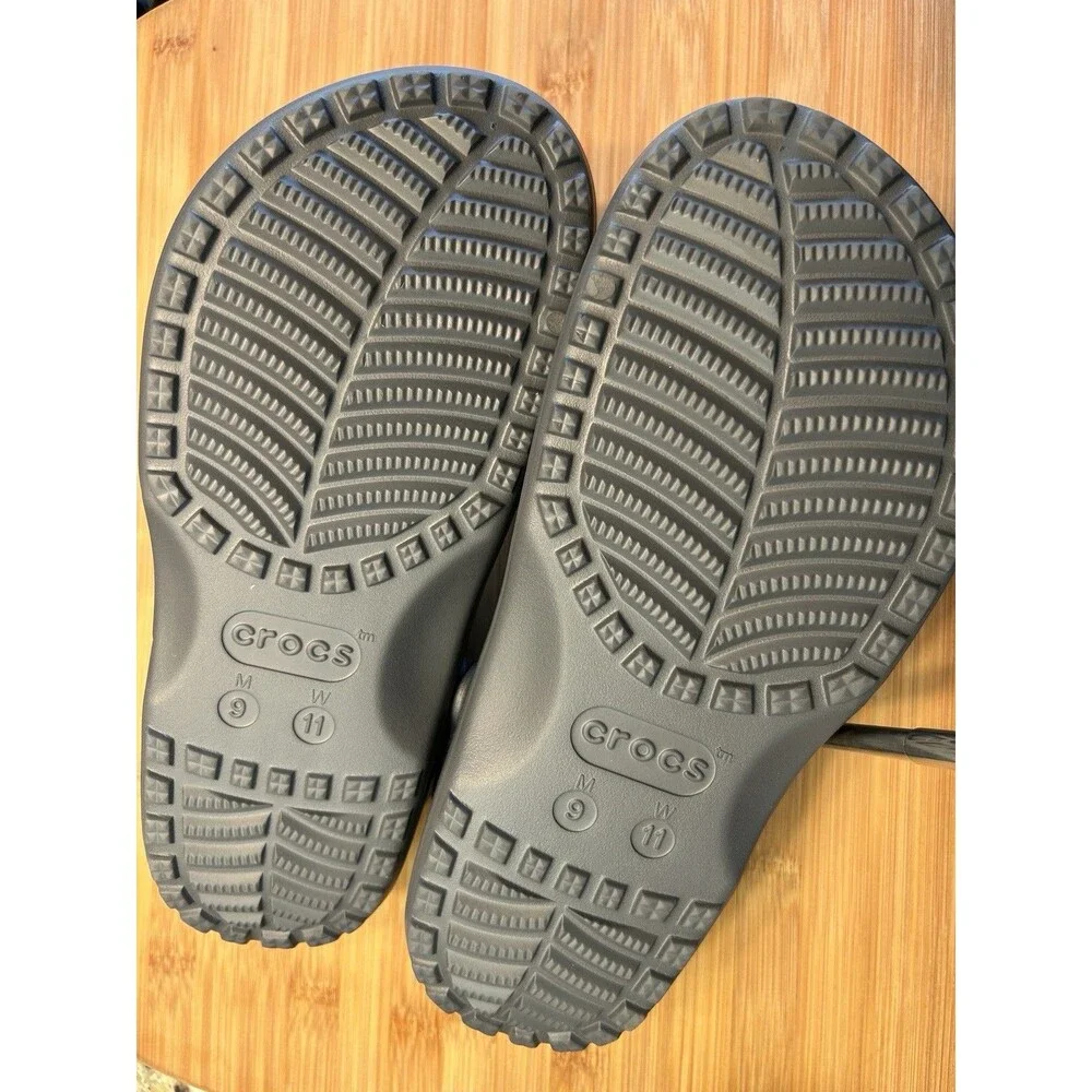 Crocs Classic Floral Cut Out Clogs New Men's 9/ Women’s 11 in Gray